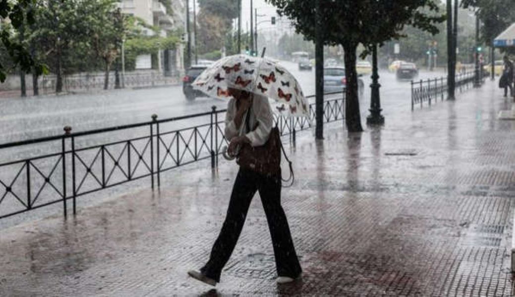 Καιρός: Βροχές, καταιγίδες και πτώση της θερμοκρασίας σήμερα