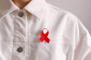 1η Δεκεμβρίου, Παγκόσμια Ημέρα κατά του AIDS - Η ιστορία της κόκκινης κορδέλας