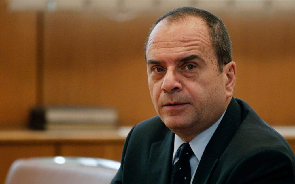 Ηρωική έξοδο μεθοδεύει ο πρόεδρος της ΑΔΑΕ