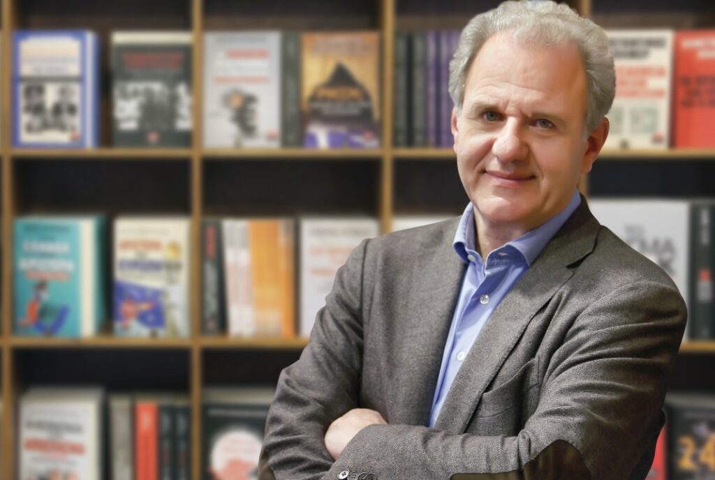 Απέσυρε την υποψηφιότητά του με το ΠΑΣΟΚ ο Ηλίας Λιβάνης