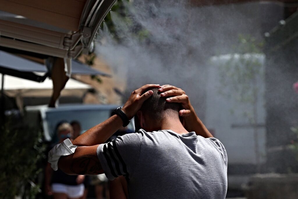 Γαλλία, «κύματα» καύσωνα.
