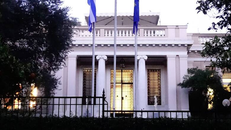 Μαξίμου: Έρχεται νομοθετική πρωτοβουλία για τις αμοιβές καλλιτεχνών