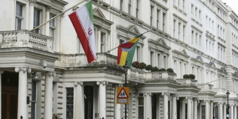 Hνωμένο Βασίλειο: Το Λονδίνο αποσύρει τον Βρετανό πρεσβευτή στο Ιράν