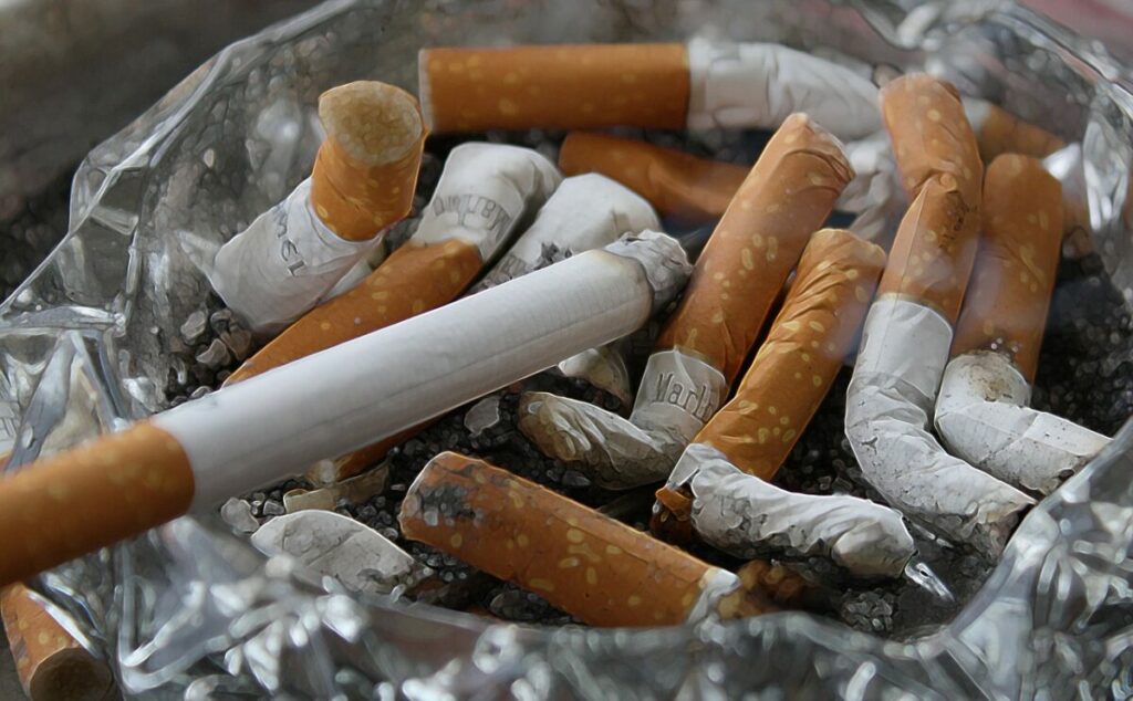 Αλλάζει πάλι ο νόμος για το κάπνισμα