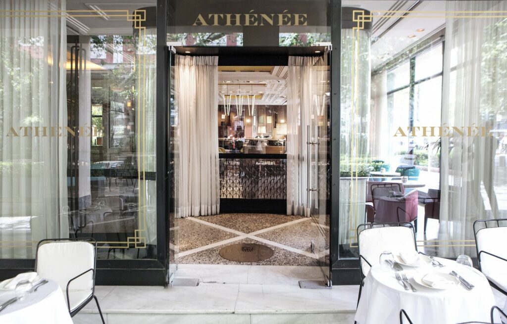 Breakfast at Zonar’s: Τι γύρευαν σήμερα το πρωί μαζί Εξάρχου, Μακέδος, Βρεττού και Τζουζέπε Τζιάνο στο εμβληματικό καφέ - εστιατόριο; Μια συνάντηση με μεγάλη σημειολογία στην πιο κρίσιμη στιγμή για την Attica bank !