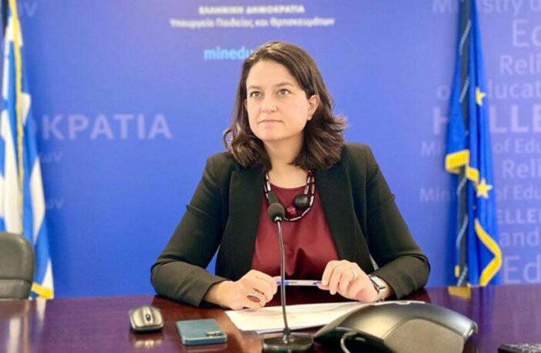 Νίκη Κεραμέως: Πώς θα γίνονται οι αξιολογήσεις εκπαιδευτικών