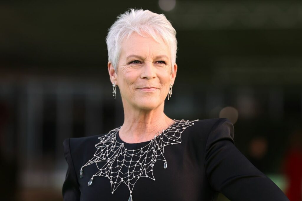 Jamie Lee Curtis: Θύελλα αντιδράσεων για τη φωτογραφία με το γυμνό παιδί στο γραφείο της