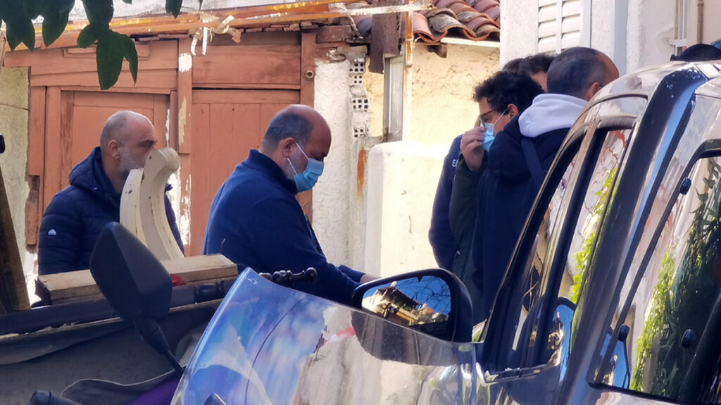 Νίκαια: «Ελάτε σπίτι, σκότωσα τη γυναίκα μου» είπε ο δράστης στην Αστυνομία