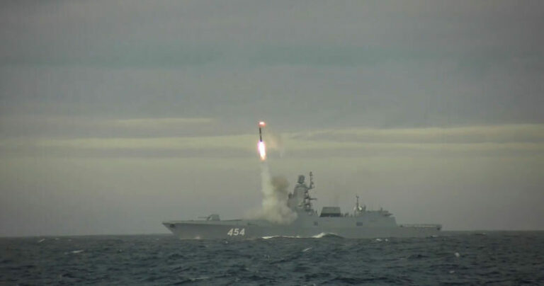 Ρωσία: Στέλνει πολεμικό πλοίο με πυραύλους Zircon σε κοινά γυμνάσια με σκάφη Κίνας και Ν. Αφρικής