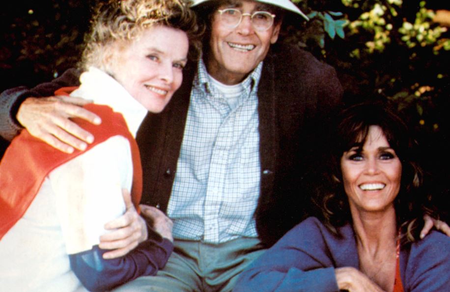 230125095315_fonda-hepburn