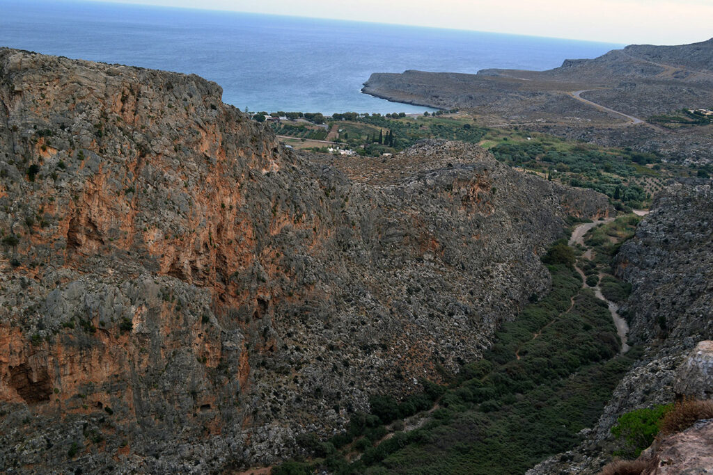 230127154344_ζακρος1