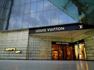 Louis Vuitton: Στο ζενίθ τα κέρδη του 2022