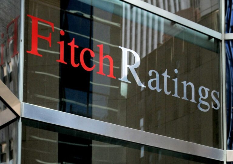 H Fitch προειδοποιεί τις ΗΠΑ με υποβάθμιση, αρνητικό το outlook - Αδιέξοδο για το χρέος