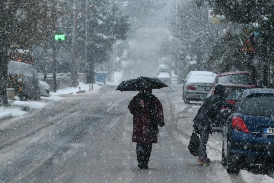 Καιρός: Χιόνια, βροχές και πτώση της θερμοκρασίας σήμερα