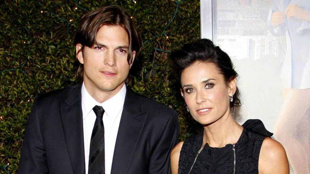 230202111624_ashton-kutcher-demi-moore