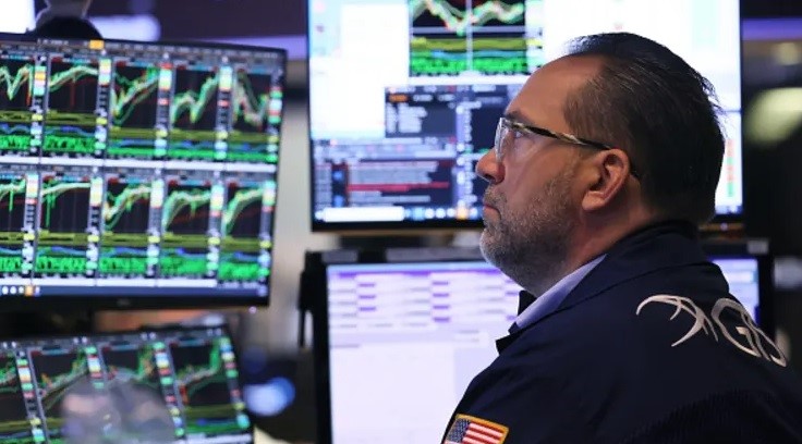 Wall Street: Μικρή διόρθωση μετά το ράλι των προηγούμενων εβδομάδων