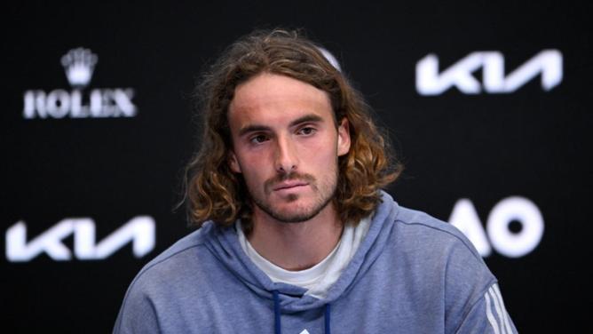 230204143147_tsitsipas