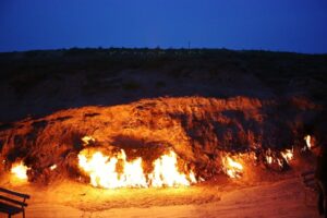Αζερμπαϊτζάν: Το φλεγόμενο βουνό που καίει εδώ και 4.000 χρόνια - Εντυπωσιακές εικόνες