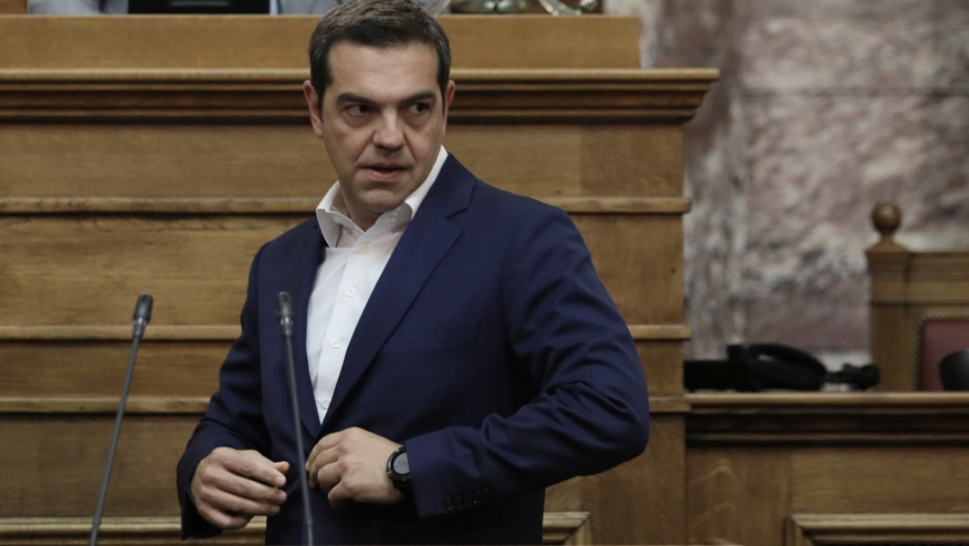 Τσίπρας στη Βουλή: Ο Μητσοτάκης θέλει τις ψήφους των ακροδεξιών