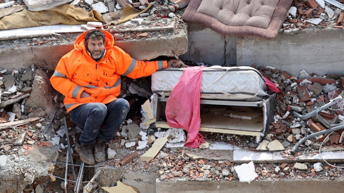 Τουρκία-σεισμός: «Η κόρη μου, Ερμάκ. Τράβα φωτογραφίες»