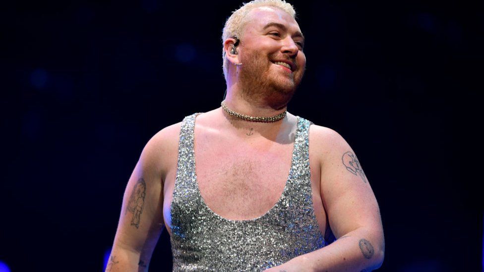 Twitter για Σαμ Σμιθ στα Brit Awards: «Κάποιος ζητά απεγνωσμένα την προσοχή»