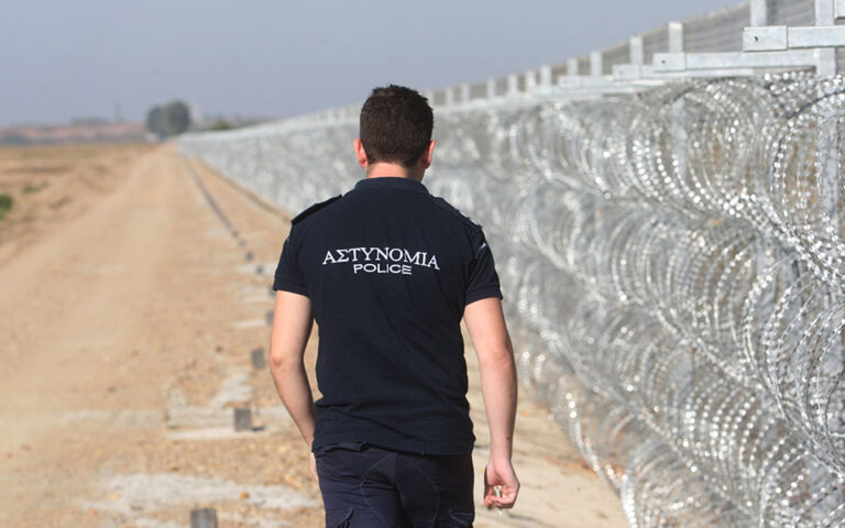 Παρέμβαση Θεοδωρικάκου για εικονικά σύμφωνα συμβίωσης από νέους Συνοριοφύλακες