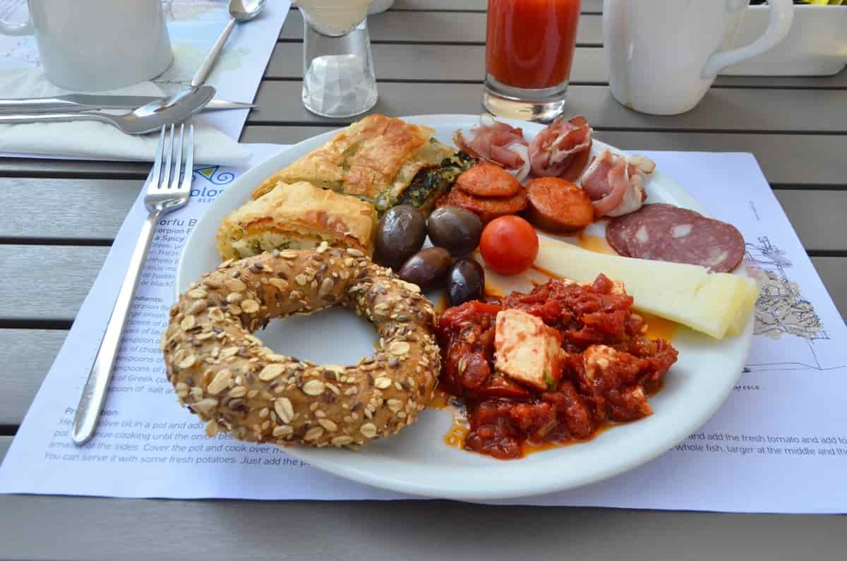 ΞΕΕ: Συμφωνία για το "Ελληνικό Πρωινό" με Χίο, Κάρπαθο και Κάσο
