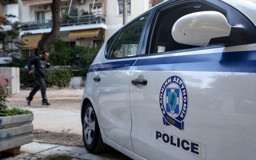 Μέγαρα: 23χρονος απειλούσε με μαχαίρι και βίαζε 21χρονη