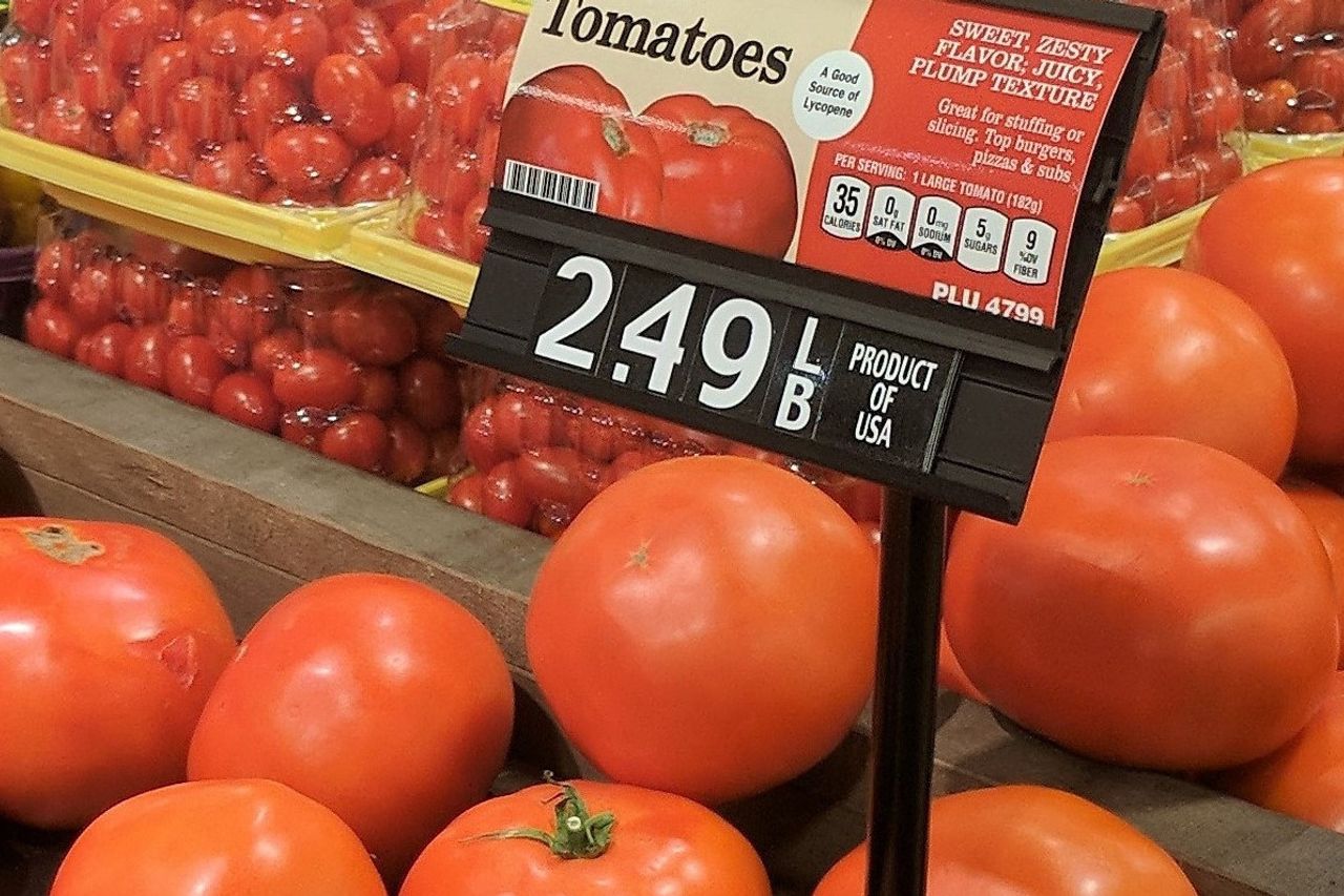 Βρετανία: Ντομάτες με το δελτίο στα σουπερμάρκετ