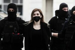Με την κατάθεση της διευθύντριας του Καραμανδάνειου Νοσοκομείου, Μαρίας Ηλιοπούλου συνεχίζεται στο Μεικτό Ορκωτό Δικαστήριο της Αθήνας η δίκη με κατηγορούμενη την Ρούλα Πισπιρίγκου