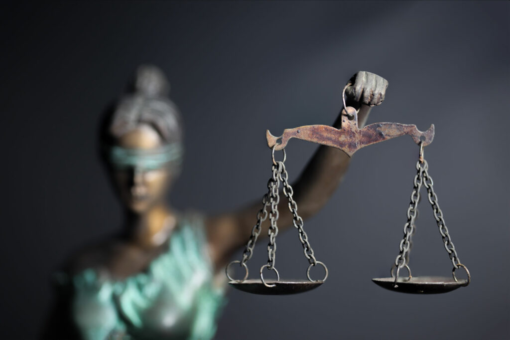 Η φάμπρικα των ανώνυμων καταγγελιών στο ξέπλυμα και τις Αρχές - Οι δήθεν αποκαλυπτικές επιστολές, που «παραδίδονται» στο χέρι και ο ύποπτος ρόλος «δημοσιογράφων» και λοιπών νταραβεριτζήδων της εξουσίας!
