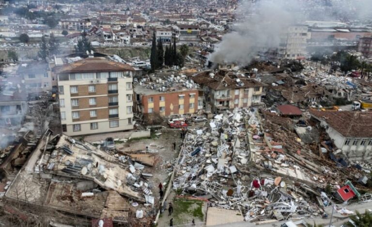 Νέος ισχυρός σεισμός στην Τουρκία μεγέθους 5,6 Ρίχτερ