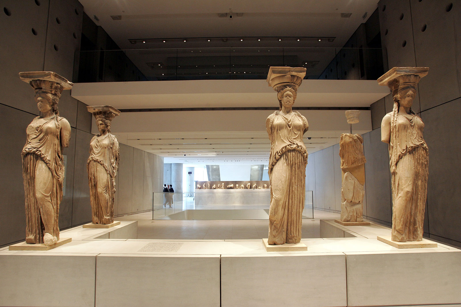 Γλυπτά του Παρθενώνα: Το Βρετανικό Μουσείο προτείνει να εκτίθενται σε Λονδίνο και Αθήνα - «Όχι» σε οριστική επιστροφή