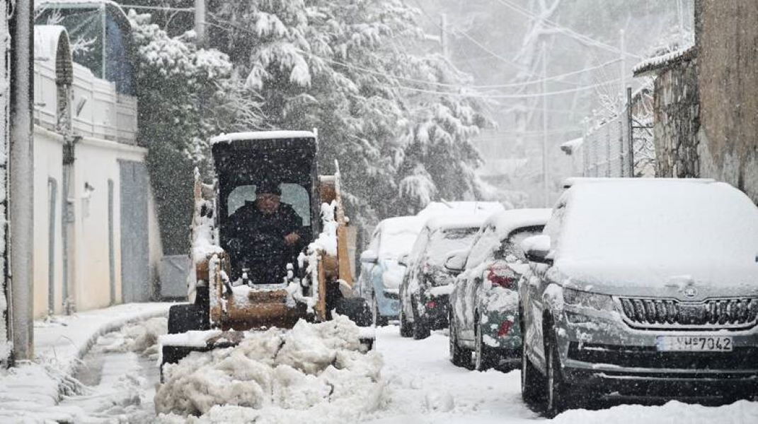 Καιρός: Χιόνια και σήμερα στην Αττική - Νέο έκτακτο από την ΕΜΥ