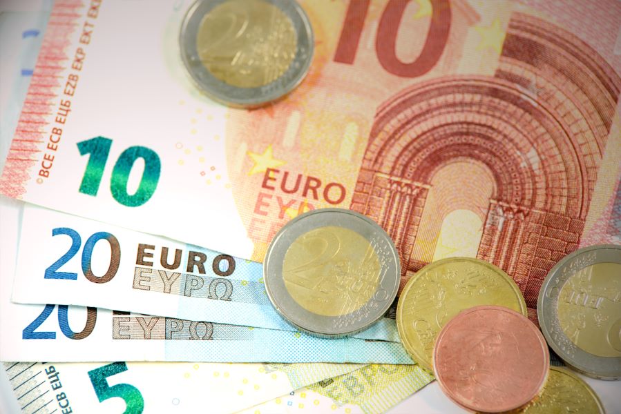 ΟΠΕΚΑ: Τα επιδόματα που πληρώνονται μέσα στην εβδομάδα