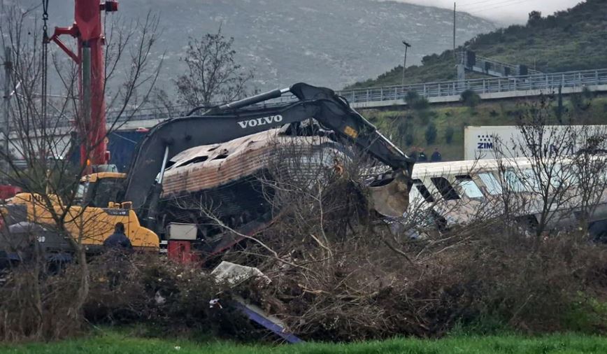 Τσίπρας για την τραγωδία στα Τέμπη: «Αδιανόητο αυτό που συνέβη – Η σκέψη μας στους ανθρώπους που έφυγαν άδικα»