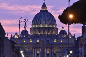 Βατικανό: Ο πάπας Φραγκίσκος αποφάσισε ότι οι καρδινάλιοι θα πληρώνουν νοίκι