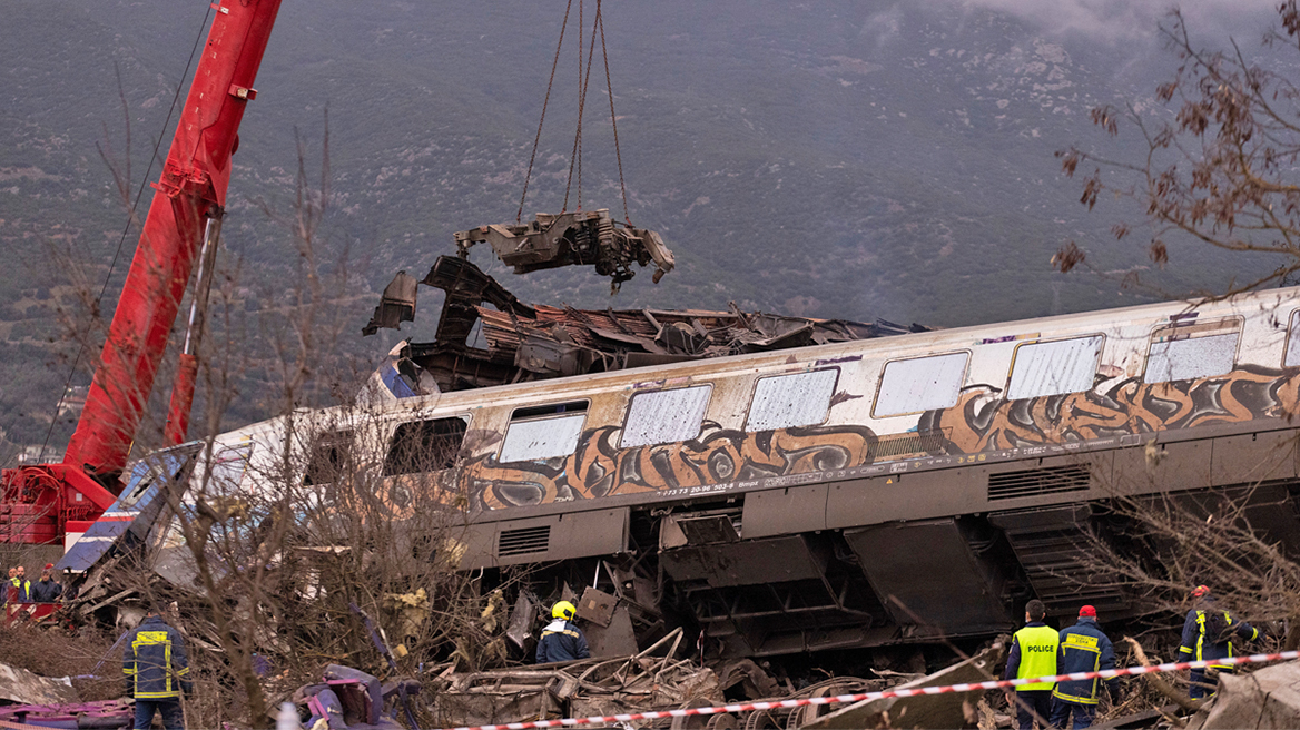 Τραγωδία στα Τέμπη: Στους 47 οι νεκροί - Σε εξέλιξη οι έρευνες - Συγκλονιστικές εικόνες από το σημείο