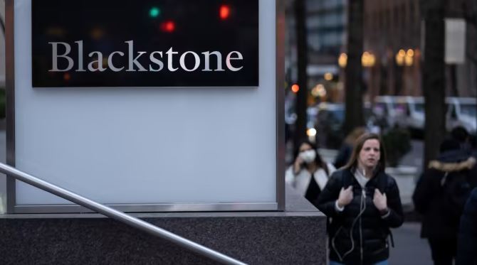 Blackstone: Κλείνει fund μετά την πτώση του ενεργητικού κατά 90%