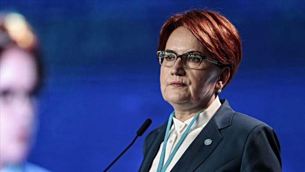 Μεράλ Ακσενέρ.