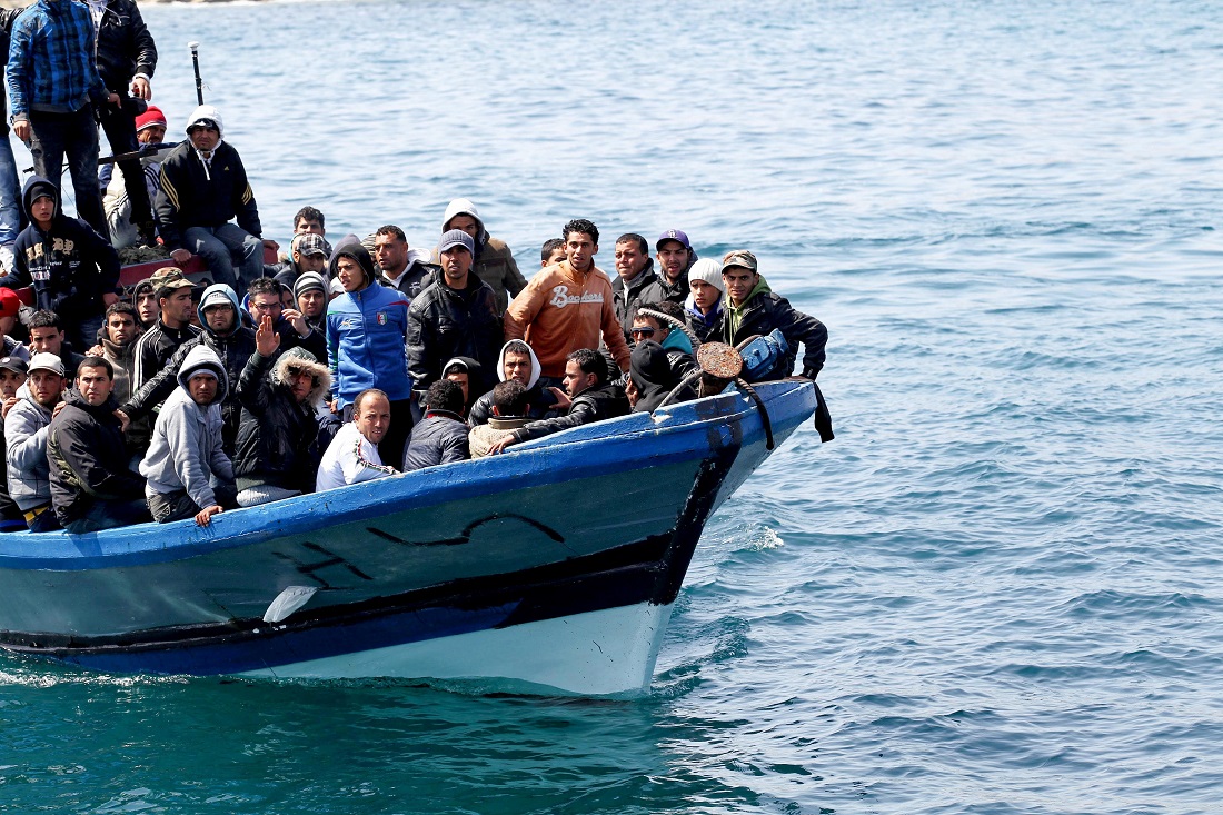 Ιταλία: Επιχειρήσεις της ακτοφυλακής για τη διάσωση εκατοντάδων μεταναστών