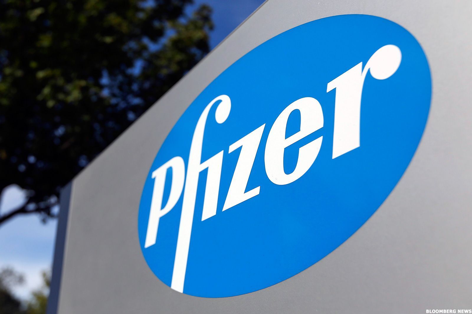 Pfizer: Συμφωνία «μαμούθ» για την προώθηση φαρμάκων κατά του καρκίνου