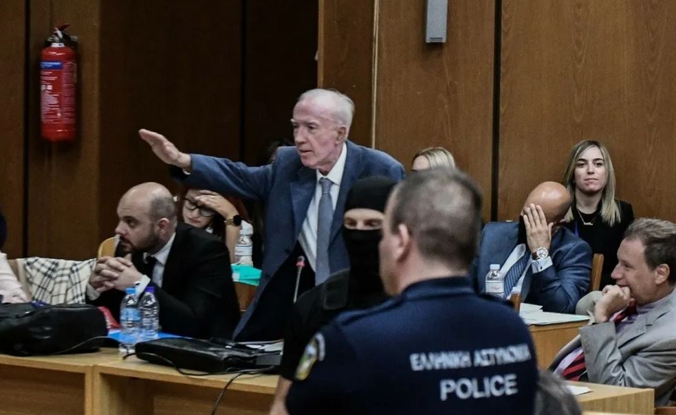 Οριστική διαγραφή του Κ. Πλεύρη από τον ΔΣΑ για τον ναζιστικό χαιρετισμό