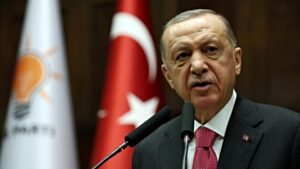Επίθεση Ερντογάν σε Μπάιντεν: Ψηφίστε με να δώσουμε ισχυρό μάθημα στις ΗΠΑ