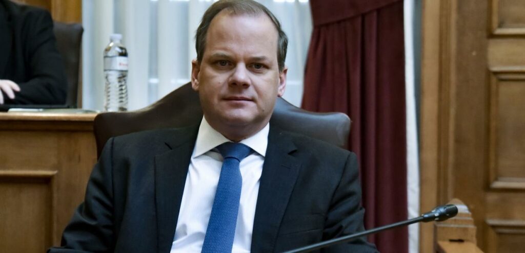 Καραμανλής για Τέμπη