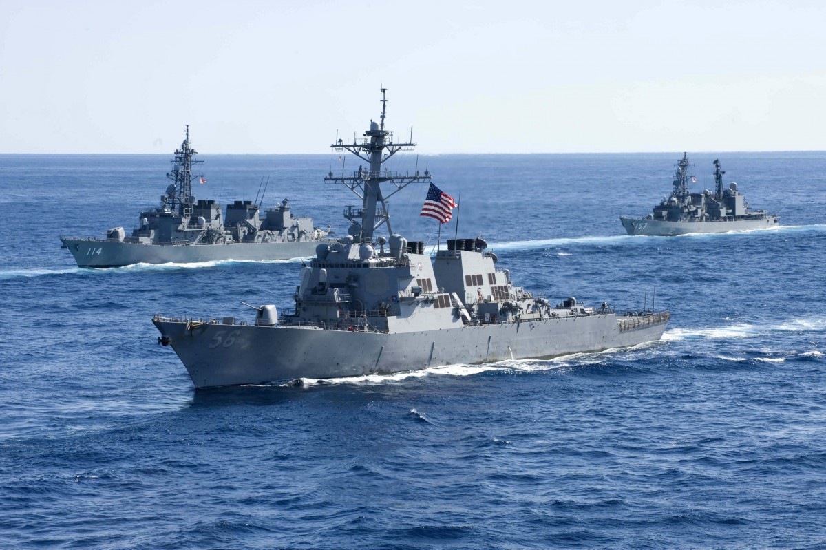 Νέα αντιπαράθεση Κίνας - ΗΠΑ: Επεισόδιο με αμερικανικό αντιτορπιλικό στη Νότια Σινική Θάλασσα