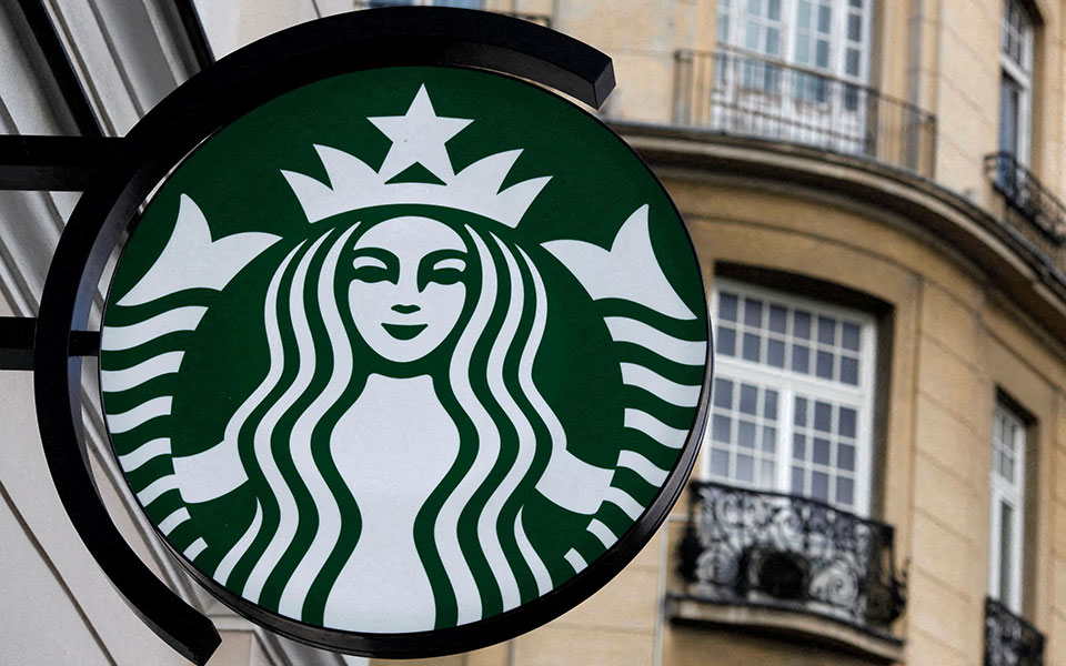 Starbucks: Ο νέος CEO θα δουλεύει ως barista σε καταστήματα μια φορά τον μήνα
