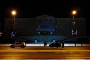 H «Ώρα της Γης»: Η Ακρόπολη και η Βουλή έσβησαν τα φώτα τους