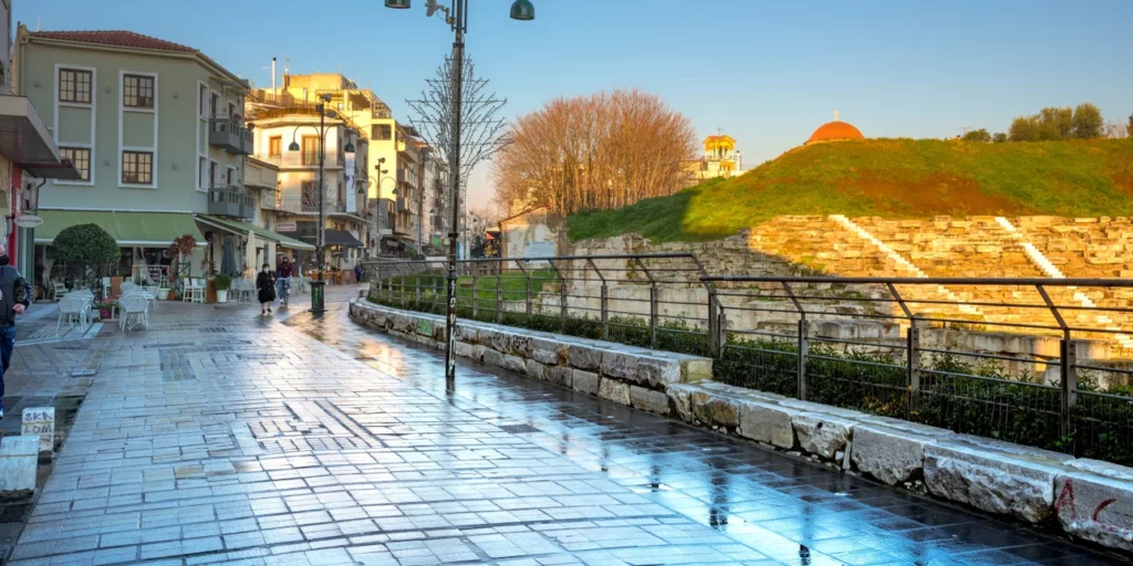 230328073721_larissa-city.jpg