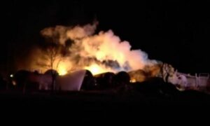 Πανικός στην Μινεσότα: Τρένο που μετέφερε αιθανόλη τυλίχθηκε στις φλόγες – Εκκενώνονται σπίτια